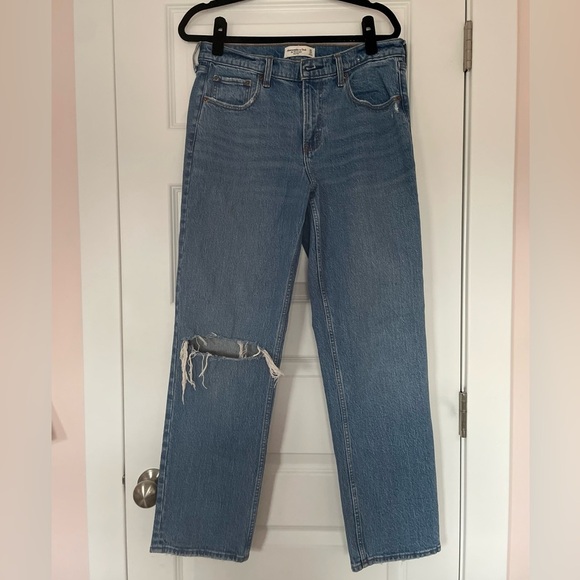 Abercrombie & Fitch 90s Straight Mid Rise Jeans, Distressed, Size 30/10R - Picture 1 of 6